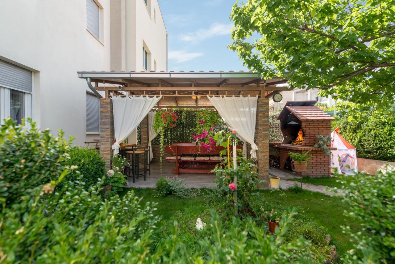 Summer Orchid - Spacious Duplex By The Beach & Ps5 Stobreč 外观 照片