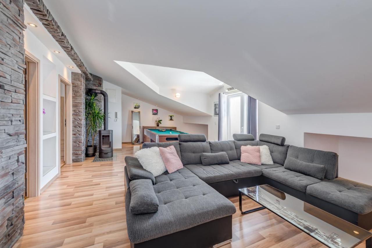 Summer Orchid - Spacious Duplex By The Beach & Ps5 Stobreč 外观 照片